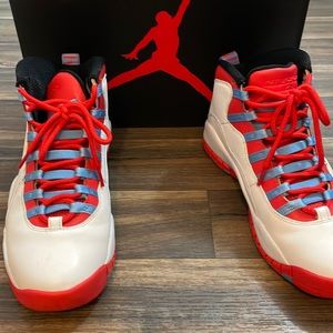 “Chicago 10s” size 9.5